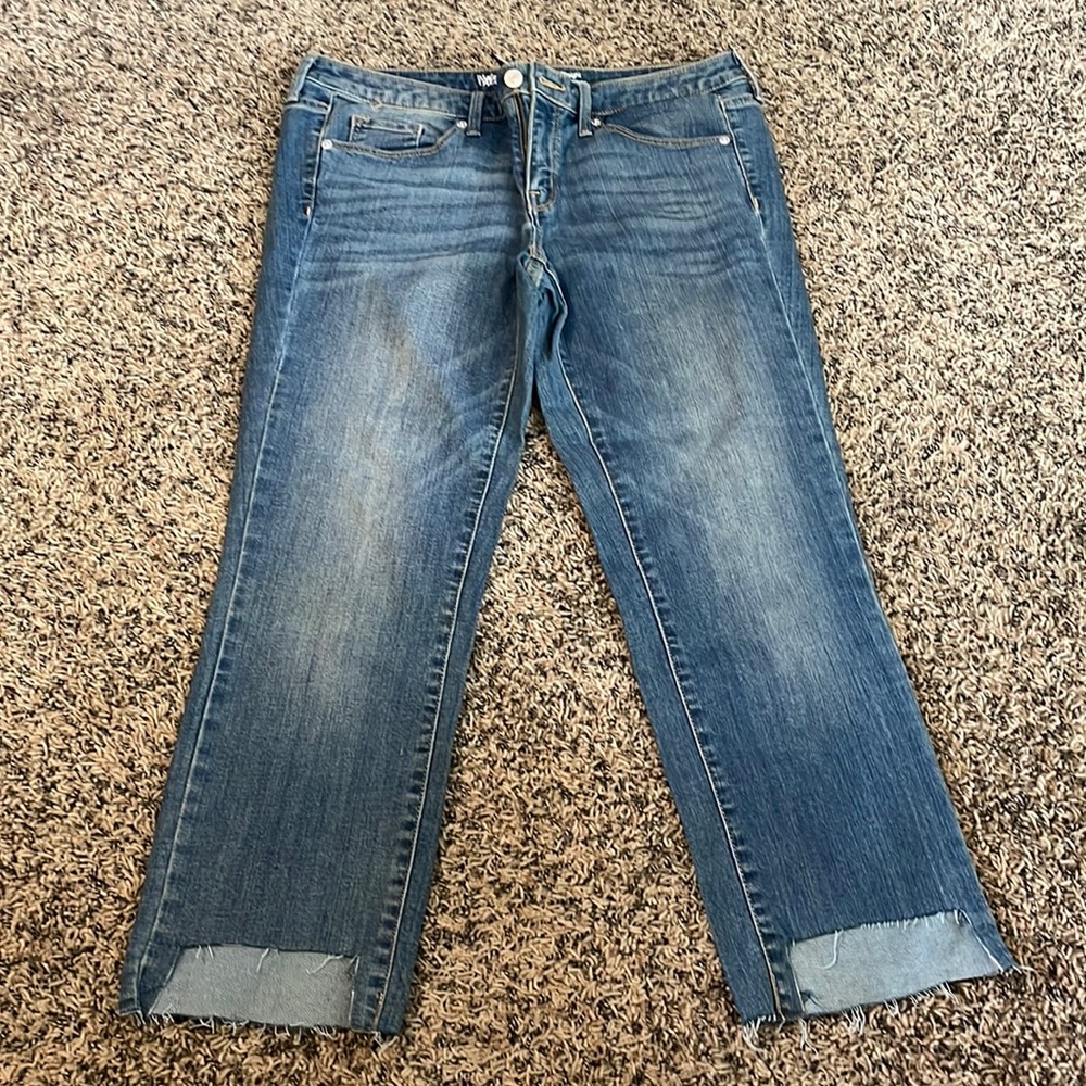 Womens mossimo cropped denim/capris, size 10R